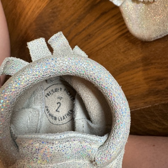 Freshly picked moccasins - Picture 3 of 4